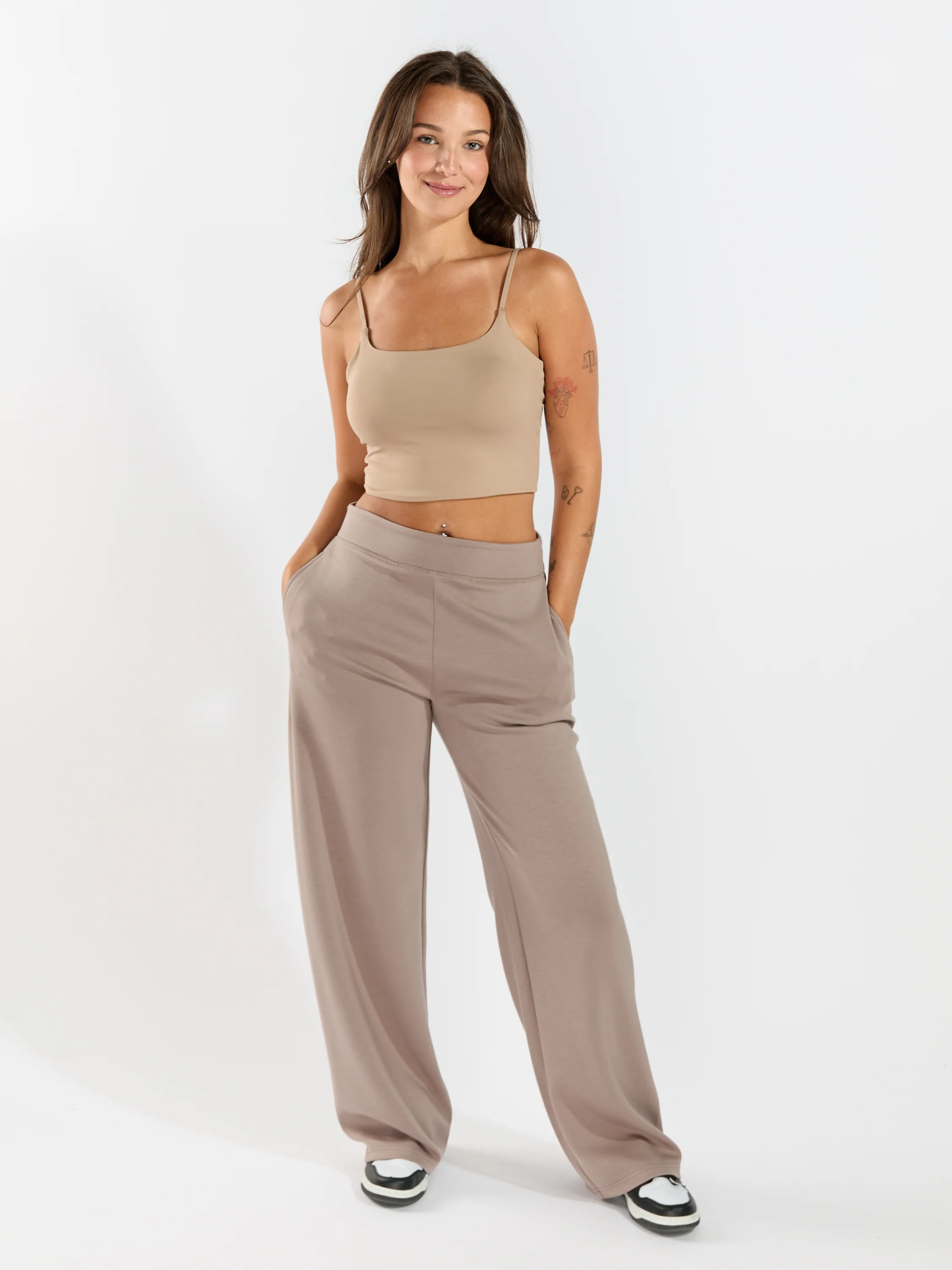 Second Skin Victoria Solid Scuba Wide Pant - Image 4