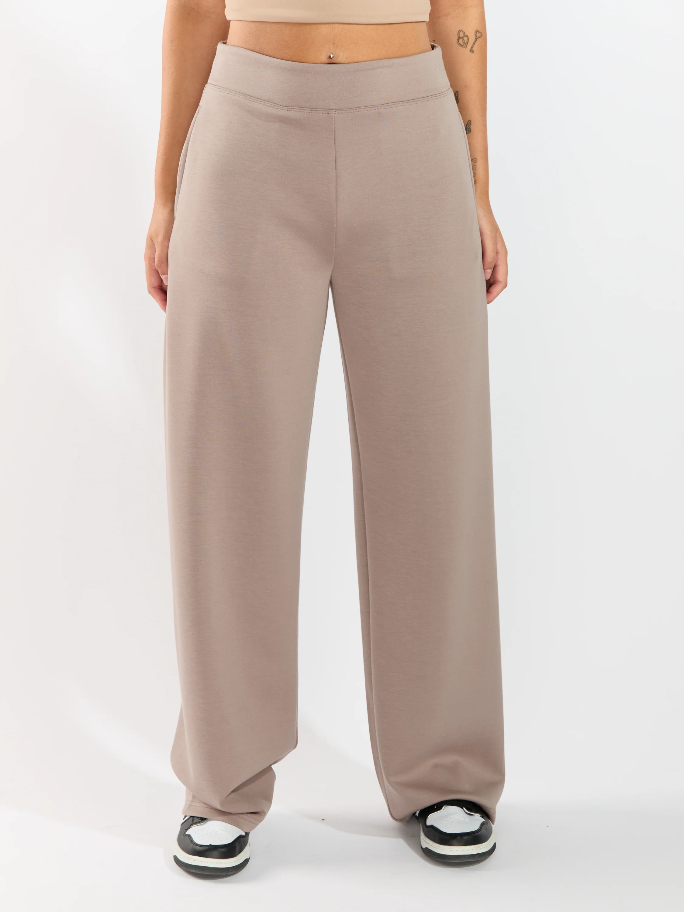 Second Skin Victoria Solid Scuba Wide Pant - Image 6